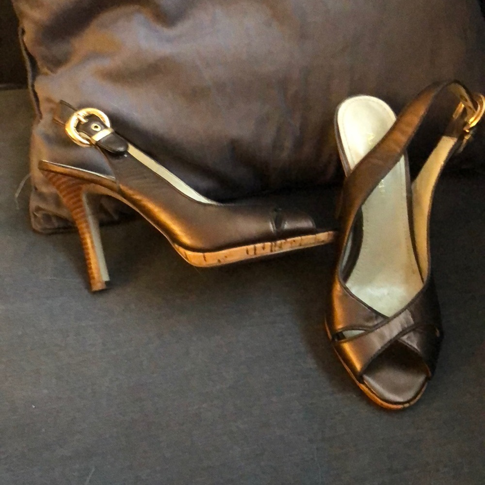 Ladies shoes